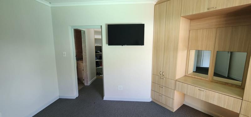 4 Bedroom Property for Sale in Kleinbosch Western Cape